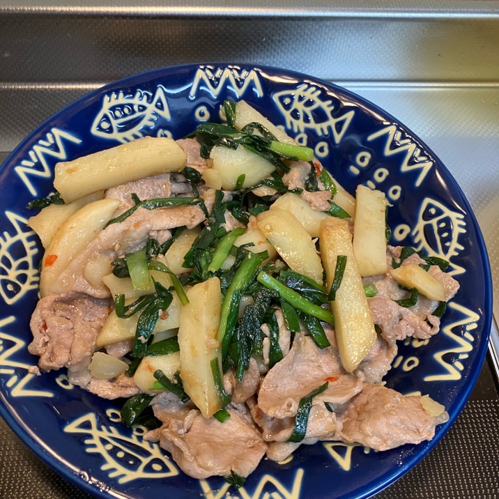 豚肉とジャガイモとニラ炒め^_^